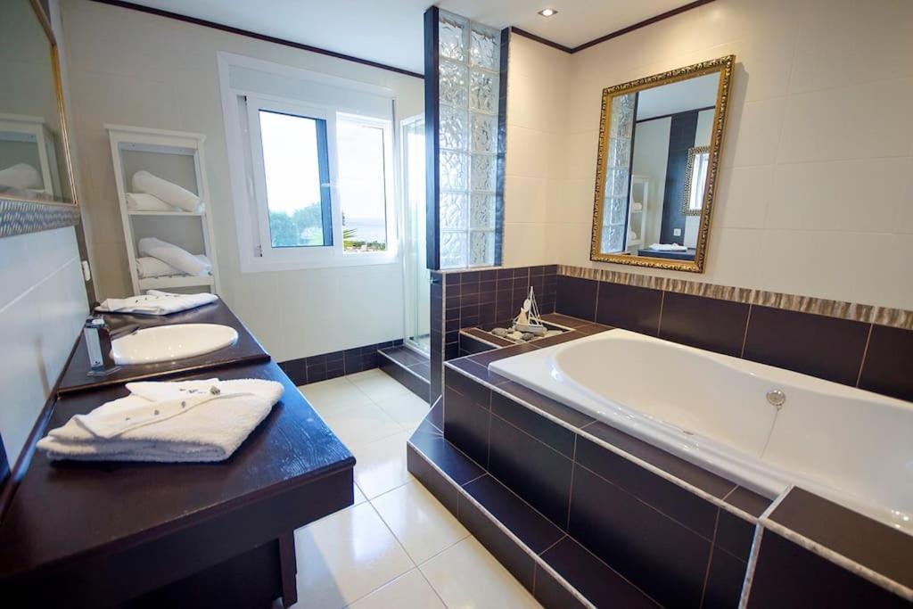 Luxe Villa With Private Pool, Jacuzzi And Spectacular Views Costa Adeje  Exterior photo